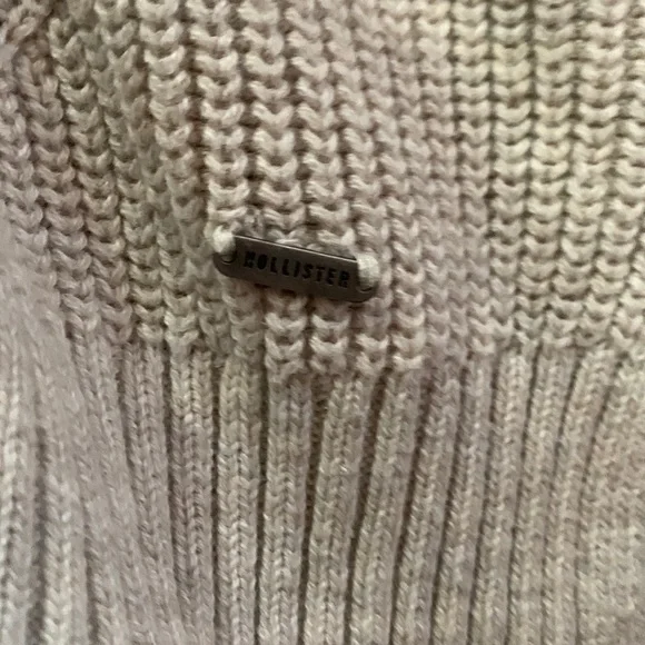Hollister Beige Sweater - Picture 4 of 4